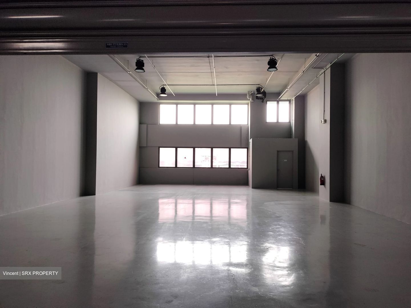 Carros Centre (D25), Factory #576734331